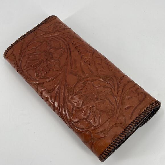 Vintage La Verne Tooled Leather Bakelite clutch - Picture 4 of 8